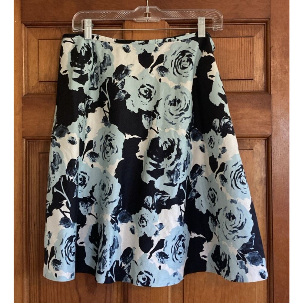 Talbots Womens 12P Petite Blue White Rose Floral Knee Length A-Line Flare Skirt